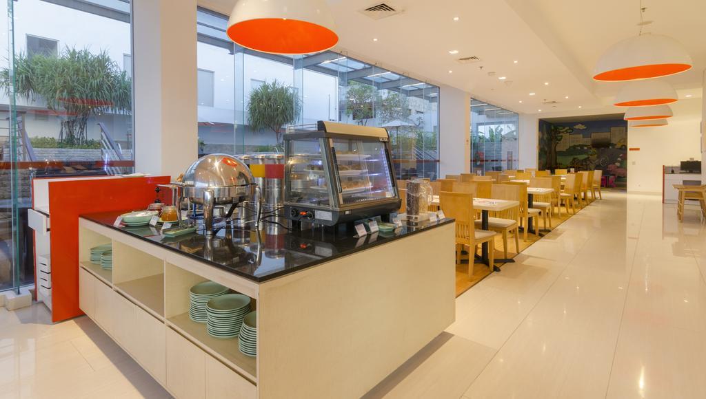 登巴萨哈里斯酒店 丹帕沙 外观 照片
