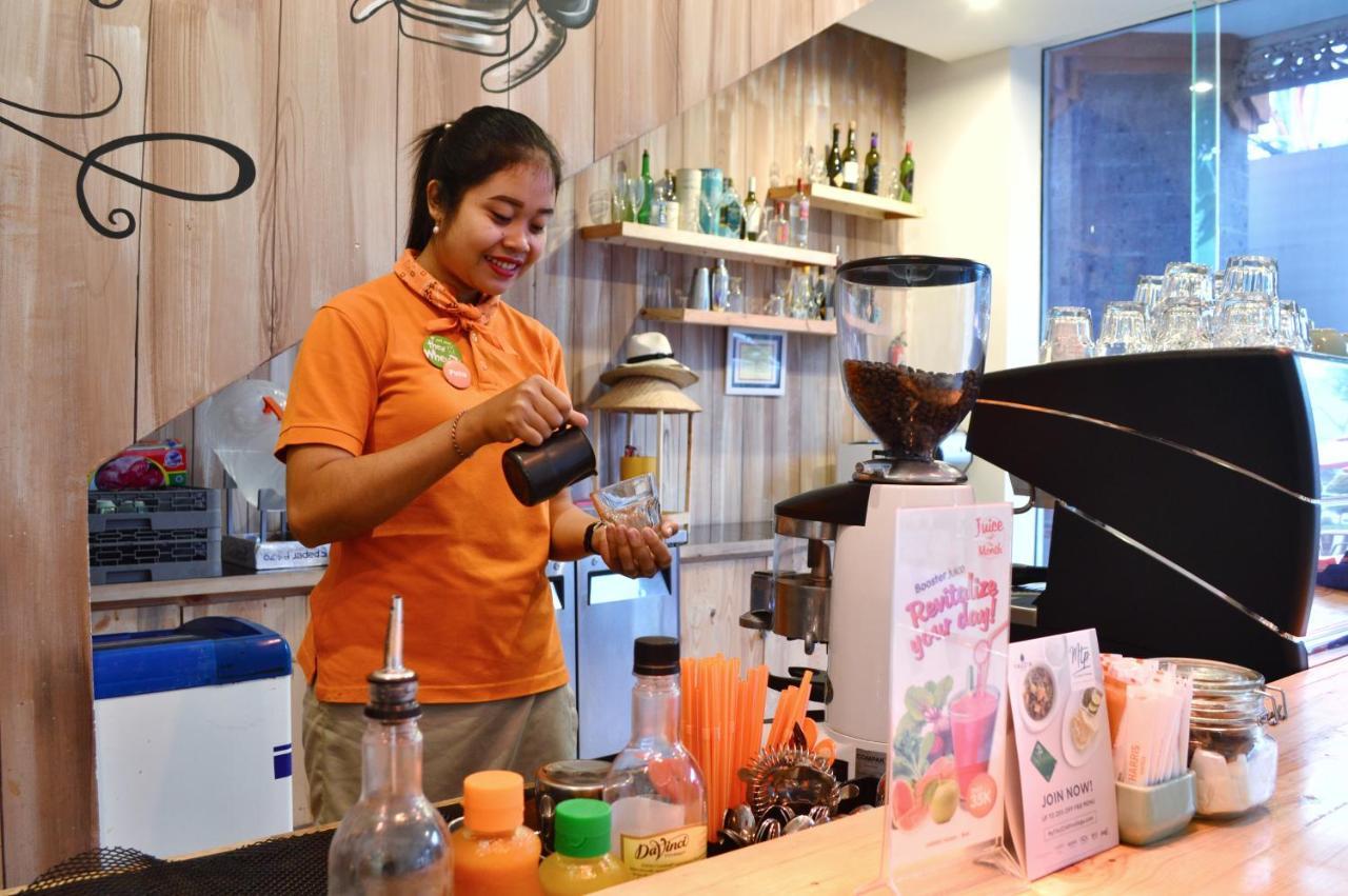 登巴萨哈里斯酒店 丹帕沙 外观 照片
