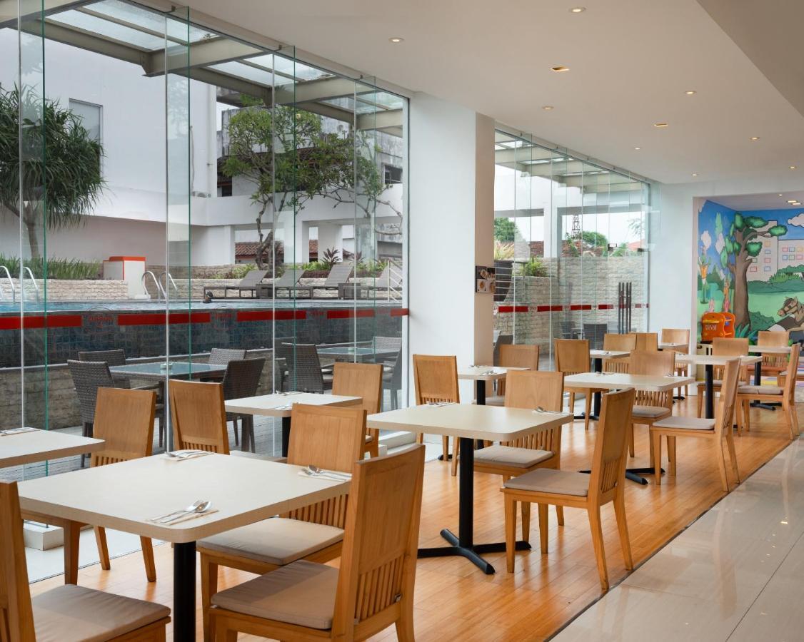 登巴萨哈里斯酒店 丹帕沙 外观 照片